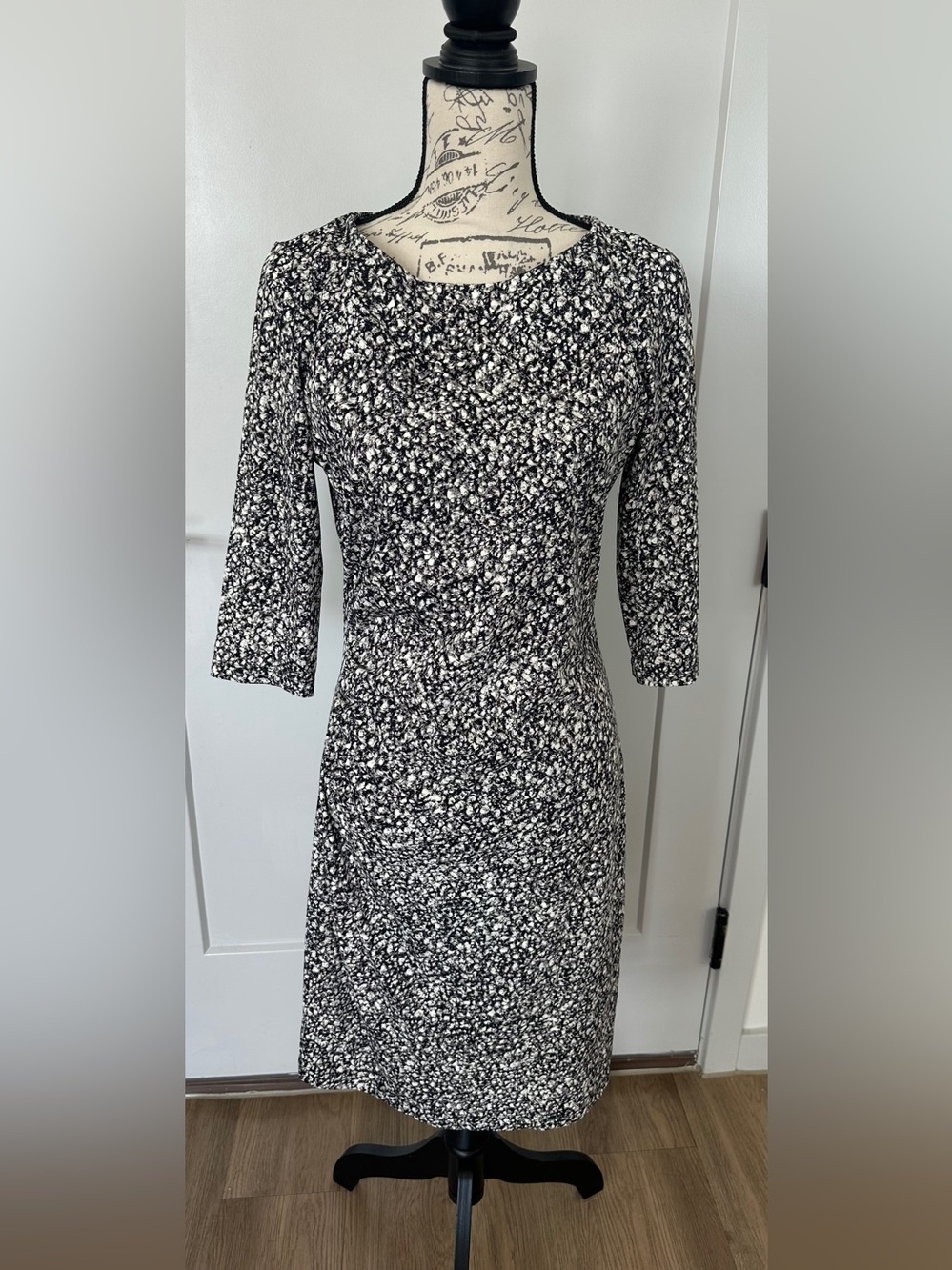 J. McLaughlin Black and White Printed Midi Dress. Size M